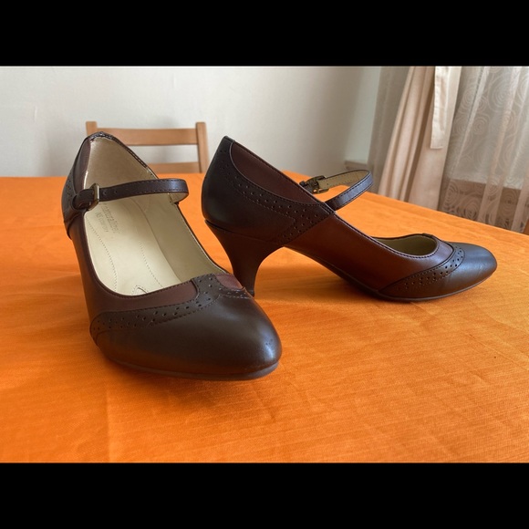 Two shades brown comfortable shoes for dancing size 7.5 - Picture 3 of 8